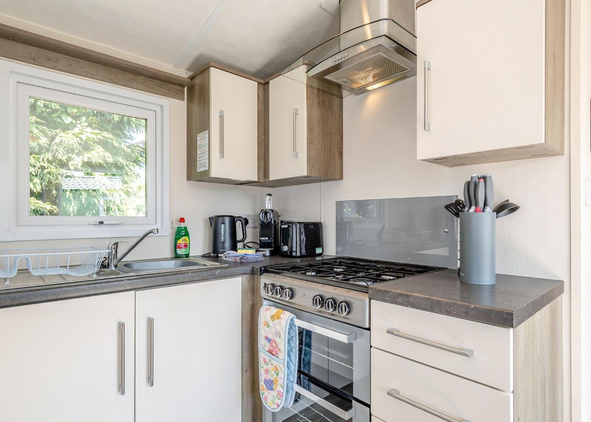 Longnor Wood Holiday Park Esterno foto