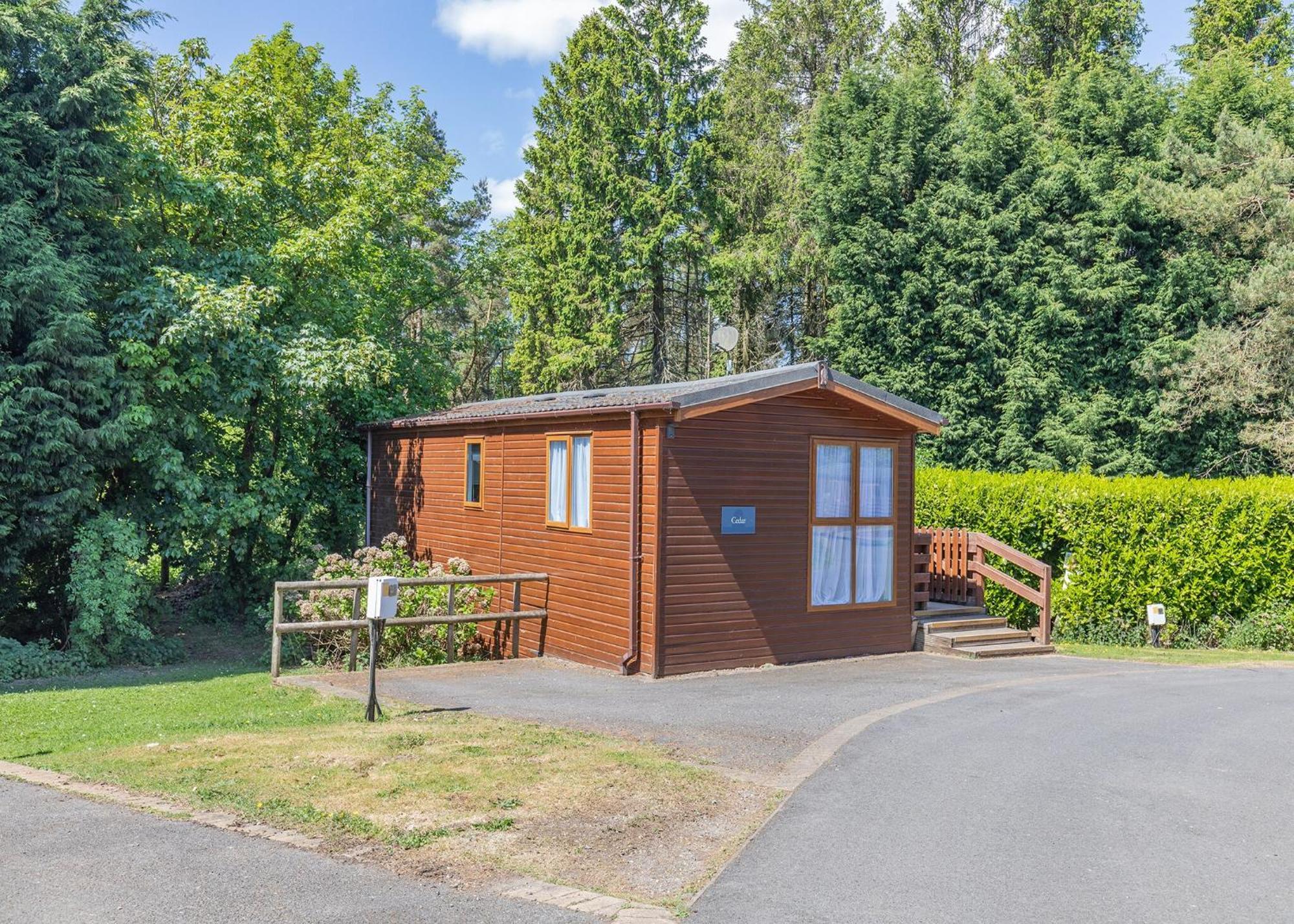 Longnor Wood Holiday Park Esterno foto