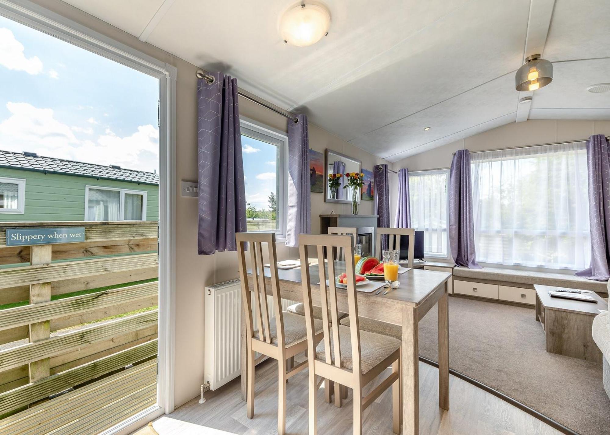 Longnor Wood Holiday Park Esterno foto