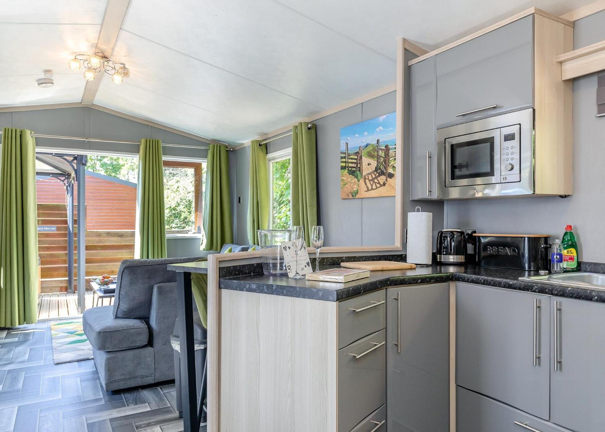 Longnor Wood Holiday Park Esterno foto