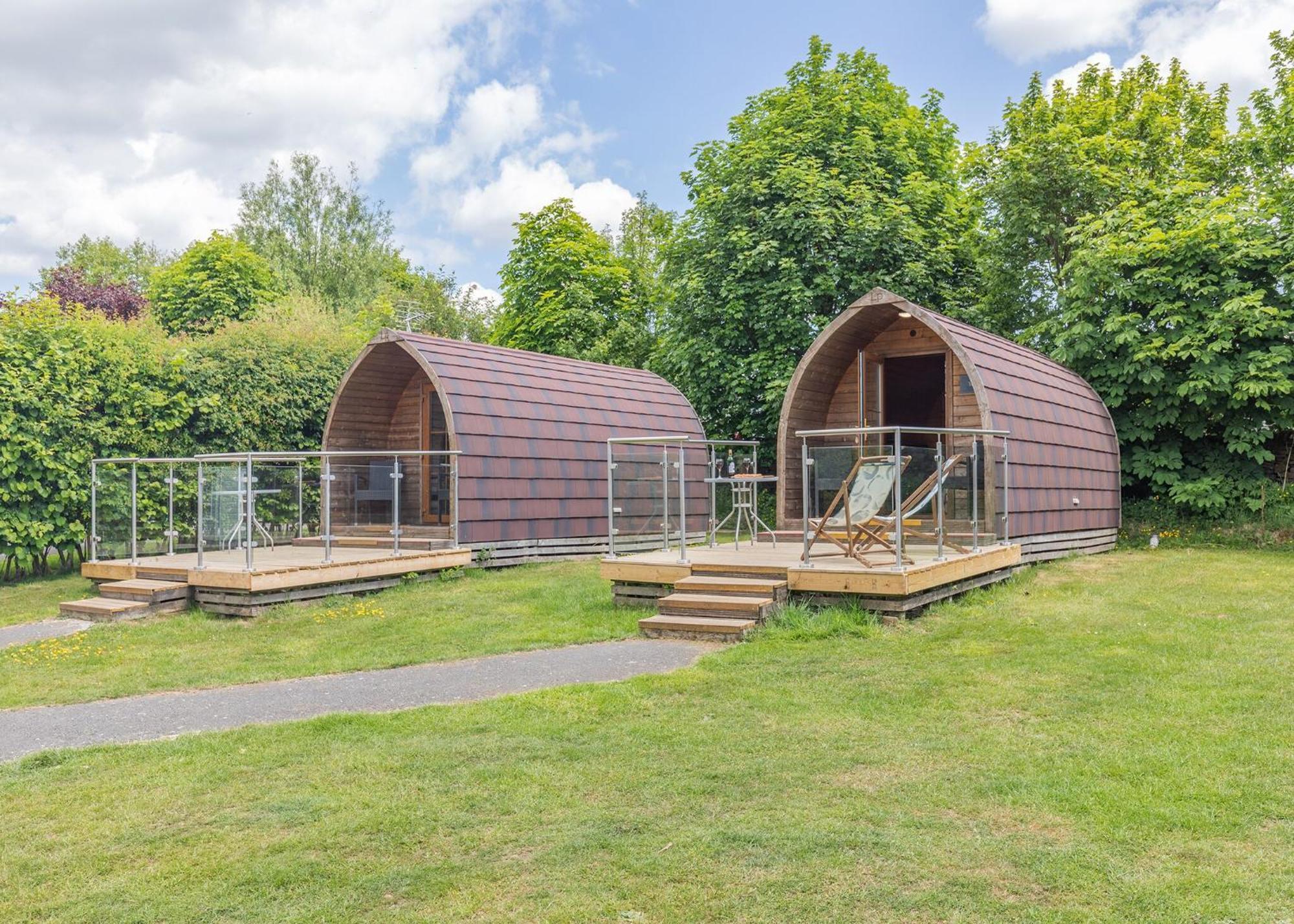 Longnor Wood Holiday Park Esterno foto