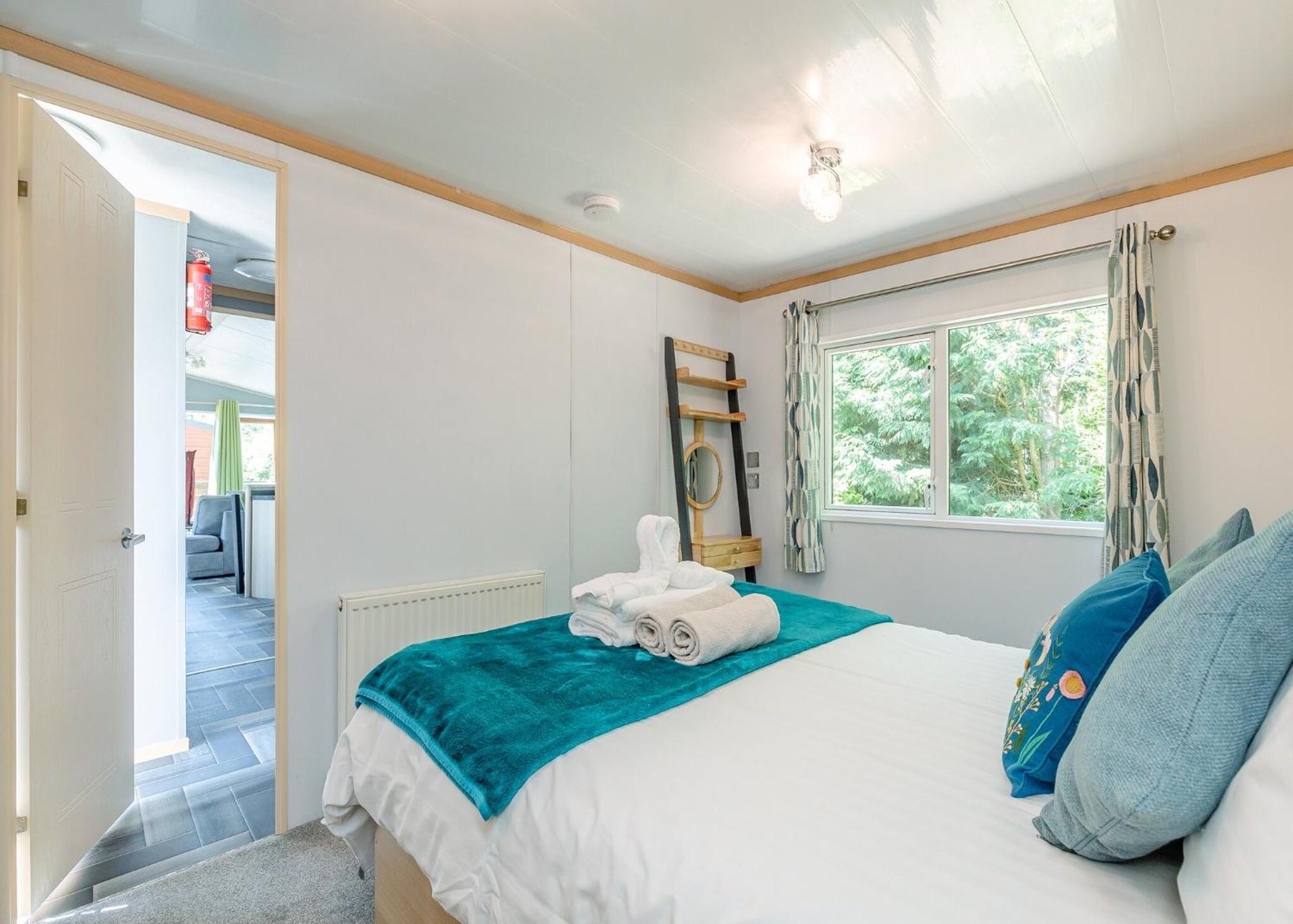 Longnor Wood Holiday Park Esterno foto