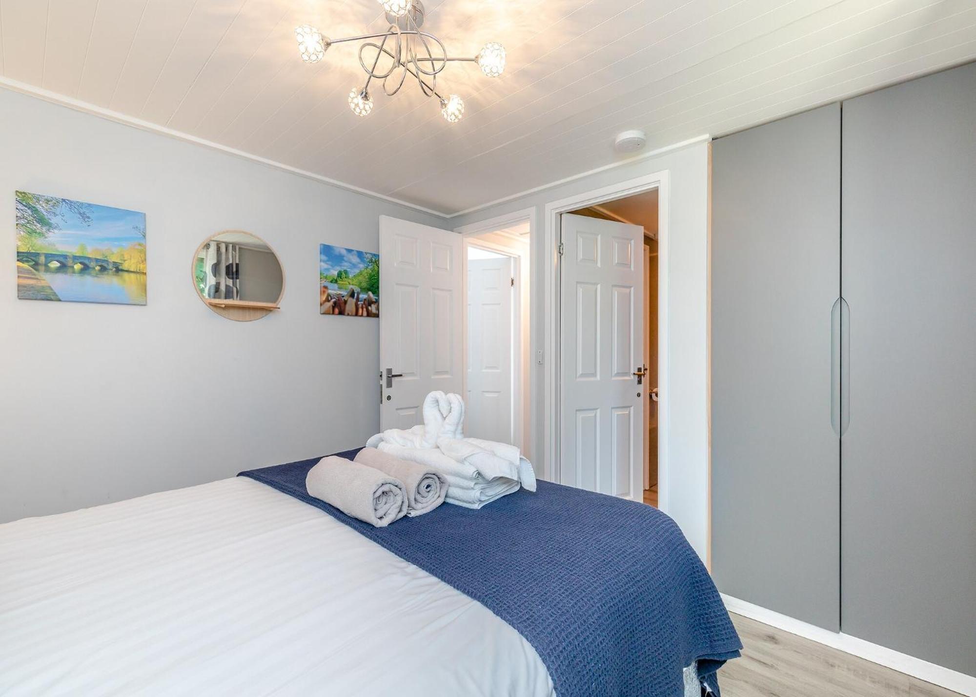 Longnor Wood Holiday Park Esterno foto