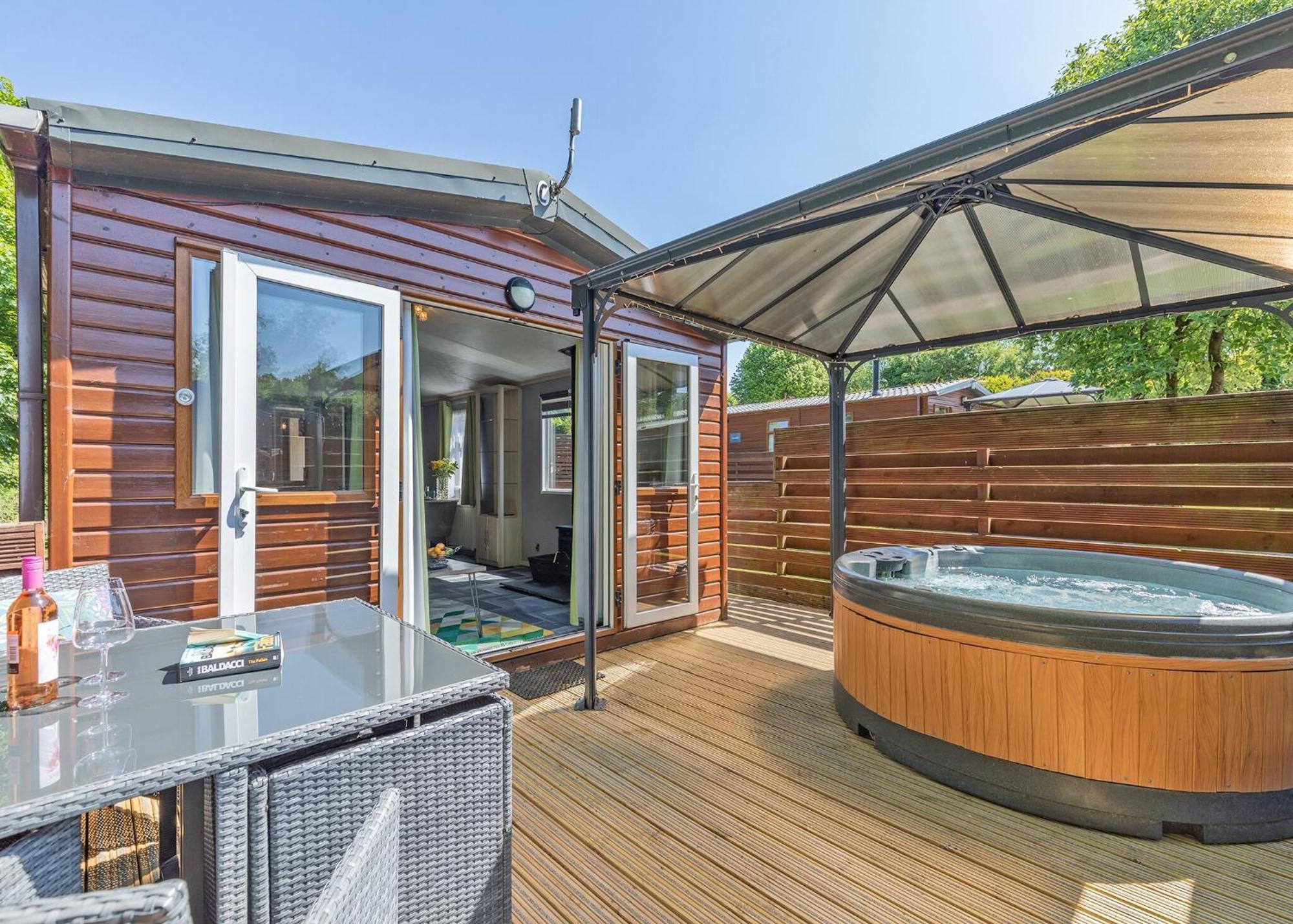 Longnor Wood Holiday Park Esterno foto