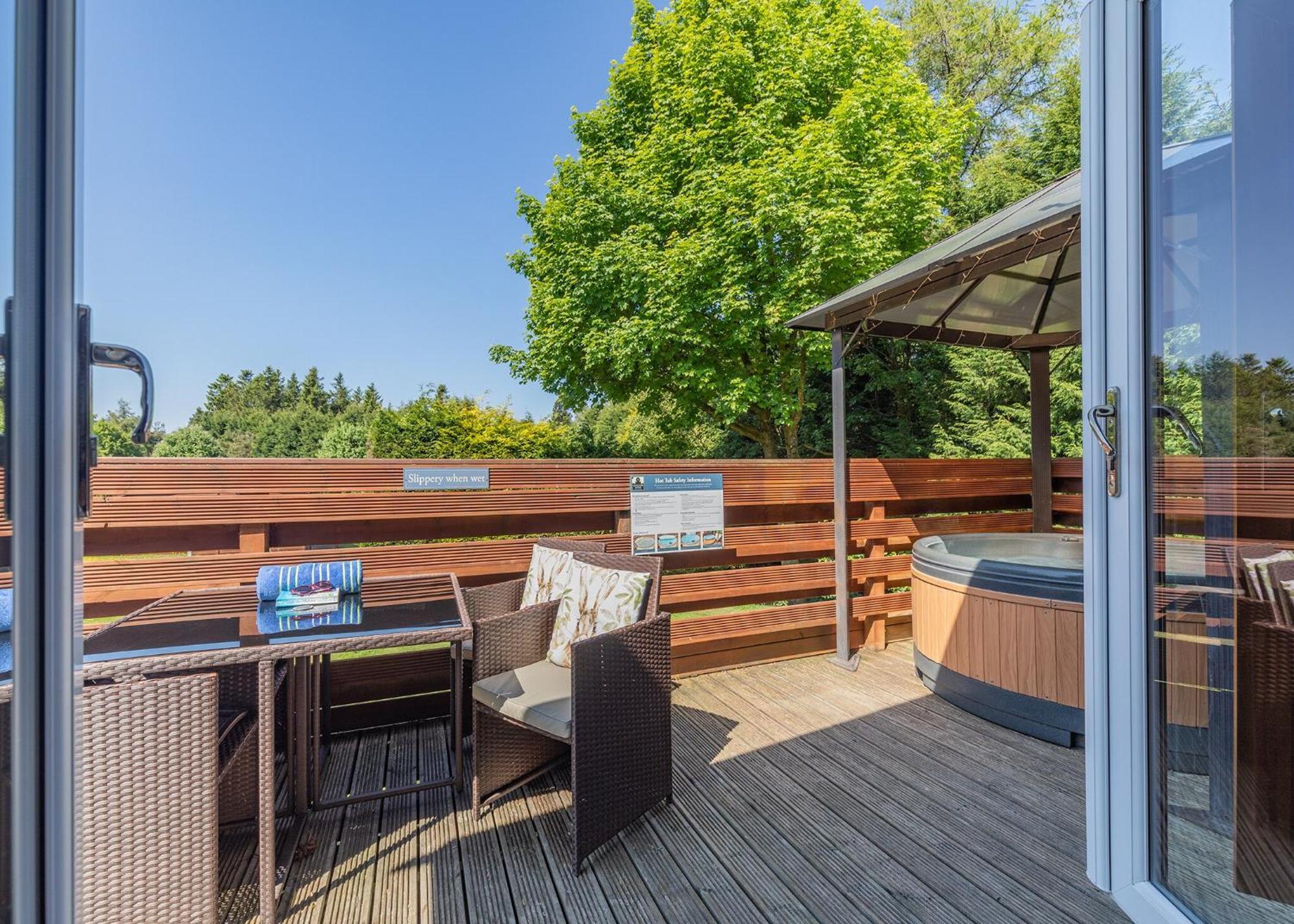 Longnor Wood Holiday Park Esterno foto