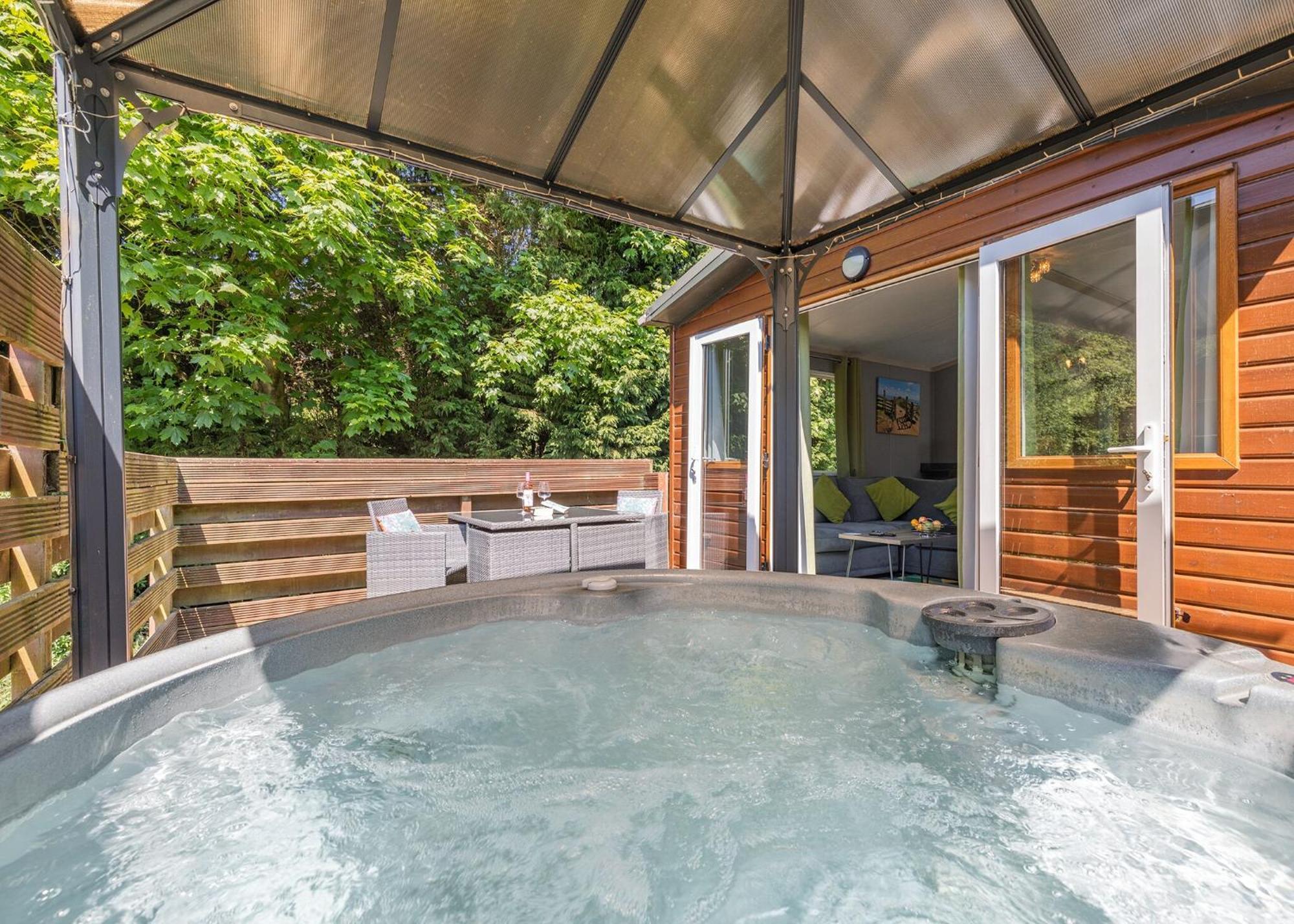 Longnor Wood Holiday Park Esterno foto